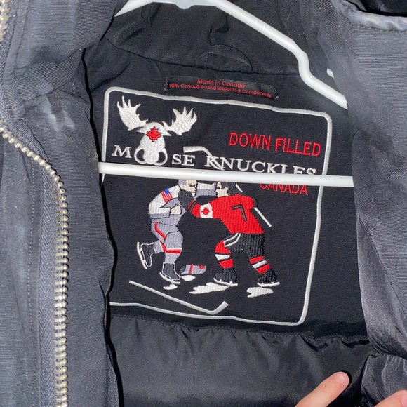 Moose knuckle - Picture 2 of 3